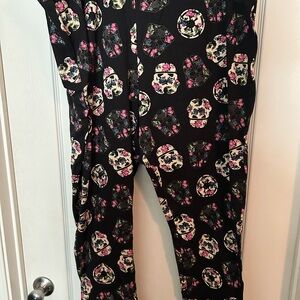 Star Wars Black and Pink Floral Leggings